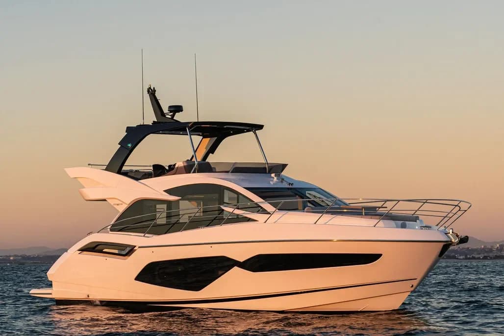 2024 Sunseeker Manhattan 55 - Exquisite British Craftsmanship