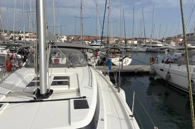 2022 Bavaria C50 Style – Immaculate 3-Cabin Cruiser, Under 80 Hours — photo 2