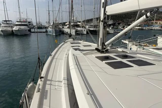 2022 Bavaria C50 Style – Immaculate 3-Cabin Cruiser, Under 80 Hours — photo 5