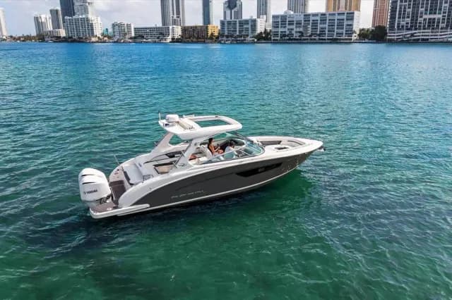 2019 Regal 33 OBX