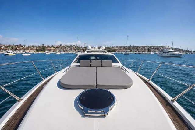 2009 Azimut 68S — photo 3